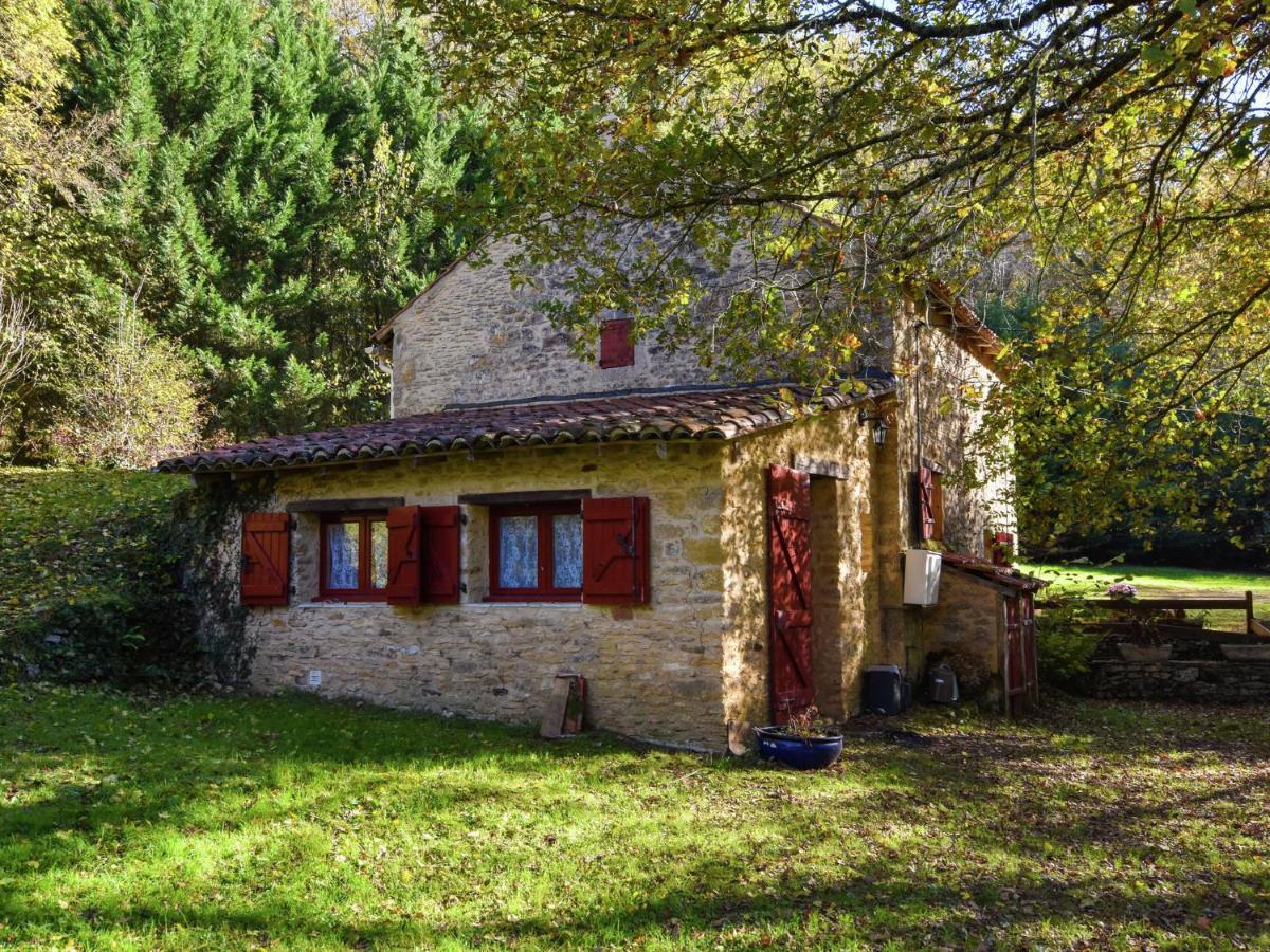 Cosy Holiday Home In Lantheuil With Garden Villefranche-du-Perigord Exterior photo