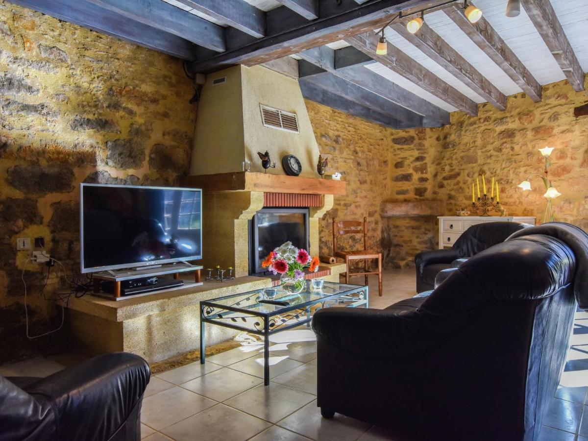 Cosy Holiday Home In Lantheuil With Garden Villefranche-du-Perigord Exterior photo
