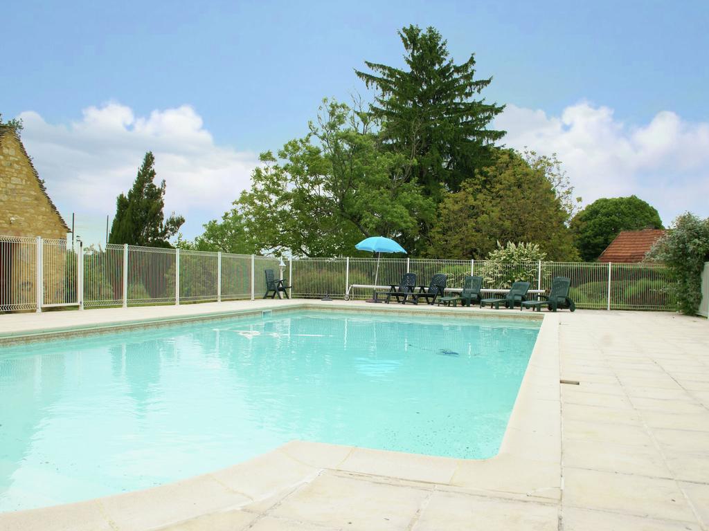 Cosy Holiday Home In Lantheuil With Garden Villefranche-du-Perigord Exterior photo